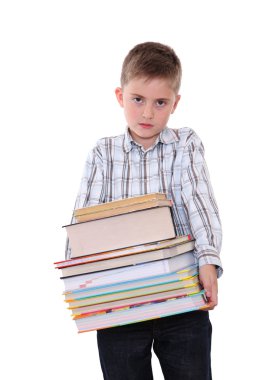 ellerinde ağır kitaplar büyük bir yığın ile oturmak.