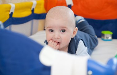 Bebek karyolası kullanılıyorsa bir adet bebek