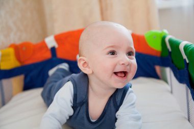 Bebek karyolası kullanılıyorsa bir adet bebek