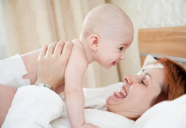Wanita dengan bayi — Stok Foto