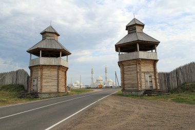 Bulgar devlet Tarihi ve mimari saklıdır. İmar serfs kuleleri gates
