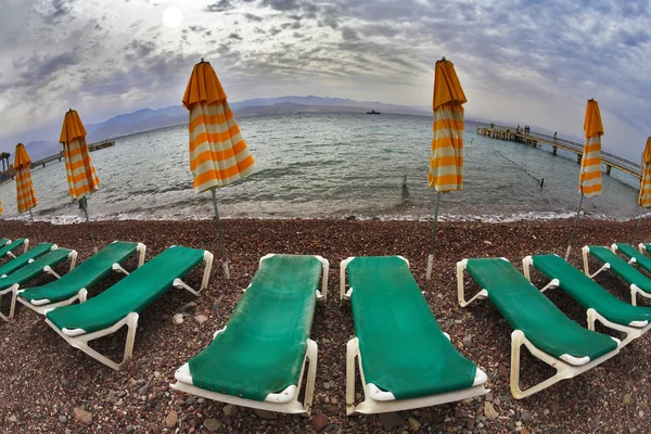 Camas de tabla de playa en la costa del Mar Rojo —  Fotos de Stock