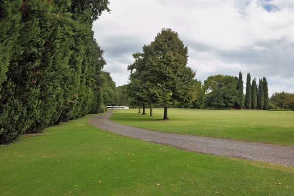 Een park-tuin sigurta in Noord-Italië — Stockfoto