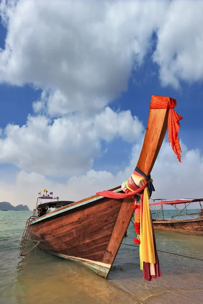 Turistler için Tay tekne — Stok fotoğraf