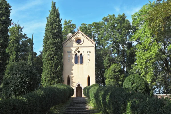 Uroczy barokowa kaplica — Zdjęcie stockowe