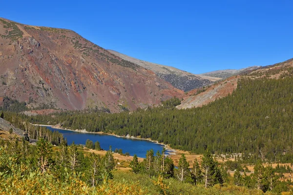 Quiet day in mountains of park — Stock Photo, Image