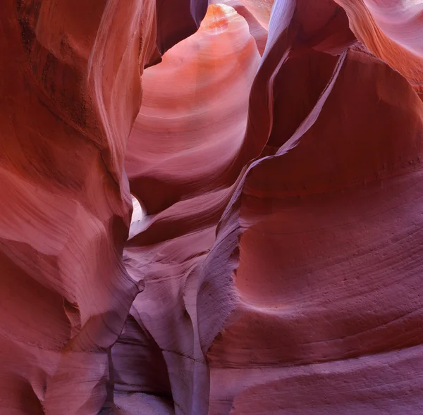 Midday in a red Antelope Canyon. — Stock Photo, Image