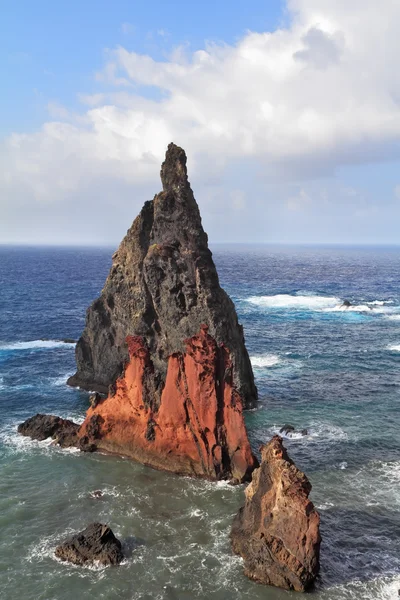 Le scogliere rosse e grigie — Foto Stock