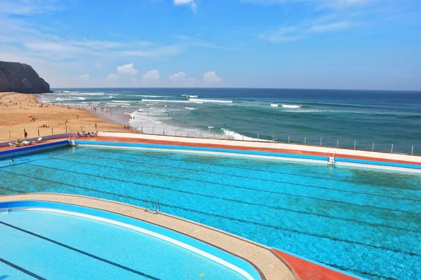 A huge beautiful pool on Atlantic coast — Stock Photo, Image