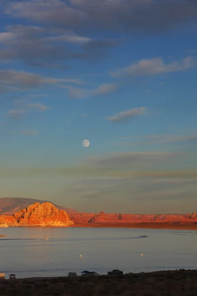 Lake Powell lit up the last rays — Stock Photo, Image