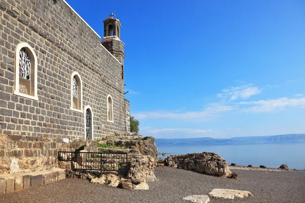 Одна из старейших церквей Галилейского моря — стоковое фото