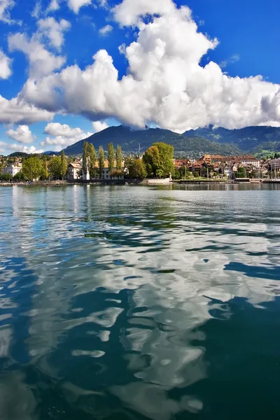 Jezero vody. — Stock fotografie