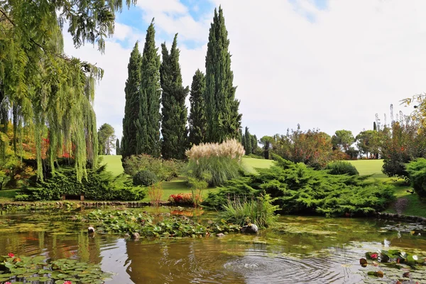 Ett lugnt hörn av parken — Stockfoto