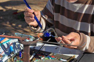 cam blower şekil renk cam üretir