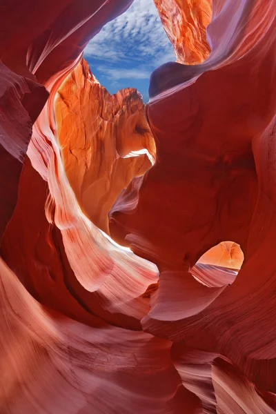 Arcos elegantes en magia Antelope Canyon — Foto de Stock