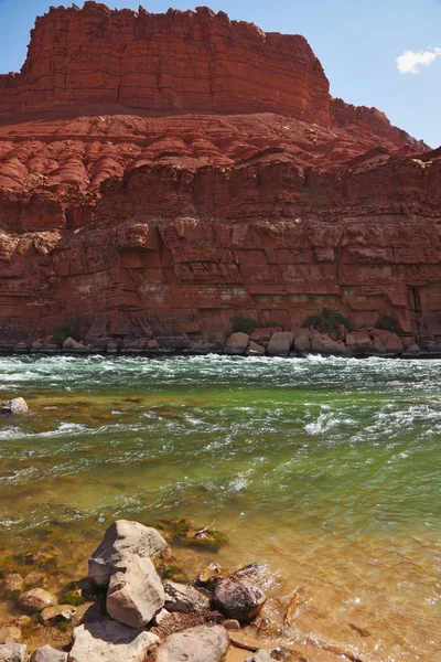 Studené zelené vody řeky colorado — Stock fotografie