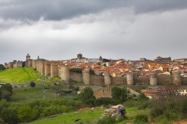 avila İspanyol şehri çevreleyen koruyucu duvar