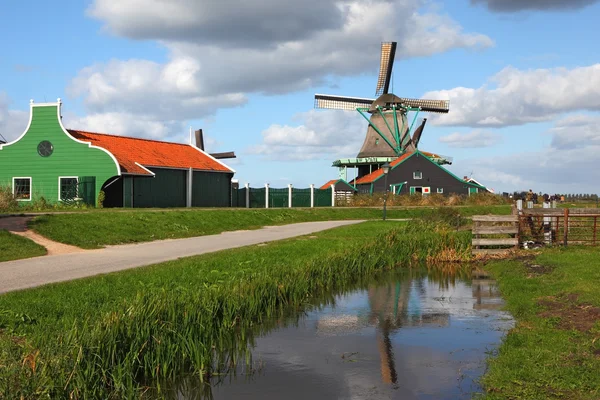 Un charmant moulin à vent — Photo