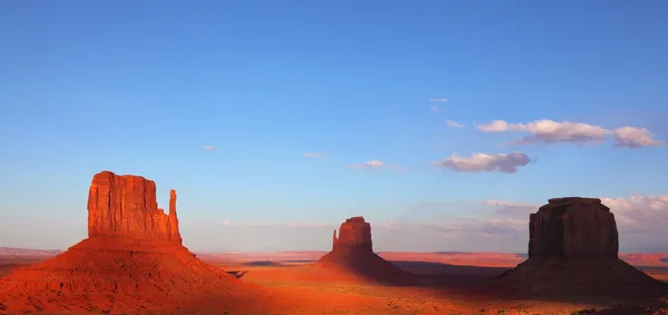 Klipporna i monument valley — Stockfoto