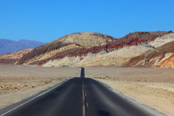 L'autoroute dans "La Vallée de la Mort " — Photo