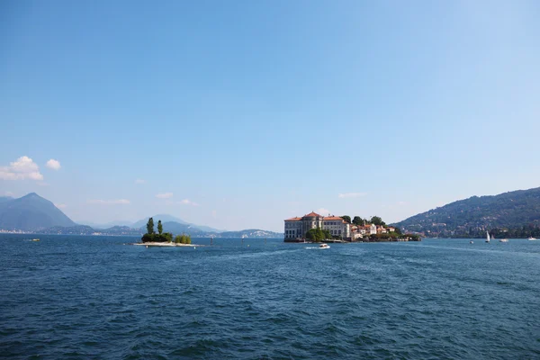 Pequenas ilhas encantadoras no Lago Maggiore — Fotografia de Stock