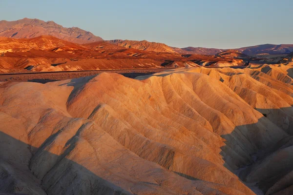 Roze zonsondergang in death valley — Stockfoto