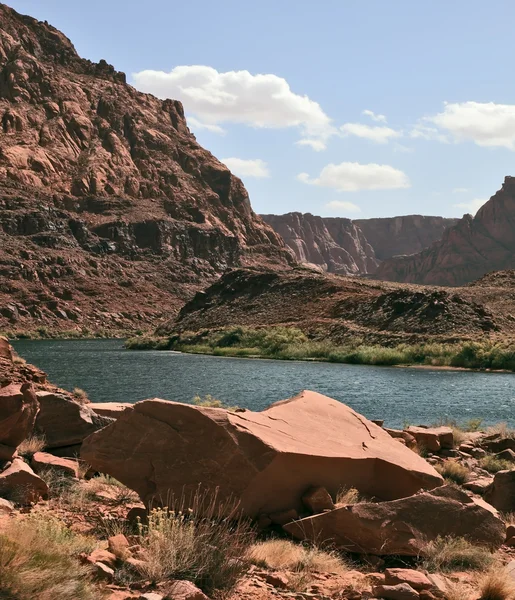 El río Colorado en las empinadas orillas —  Fotos de Stock