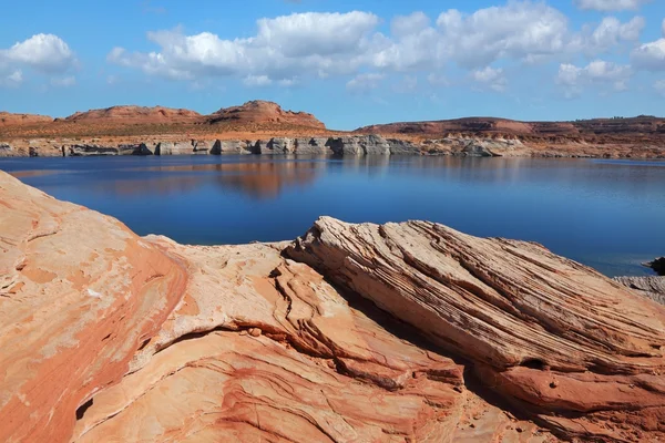 Jasny niebieski wody kanion antylopy w navajo reservat — Zdjęcie stockowe