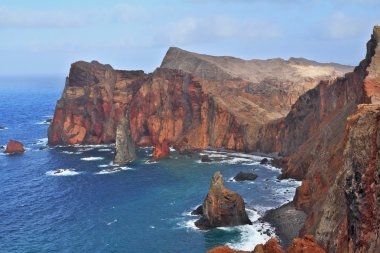 madeira Adası'nda günbatımı doğu ucunda