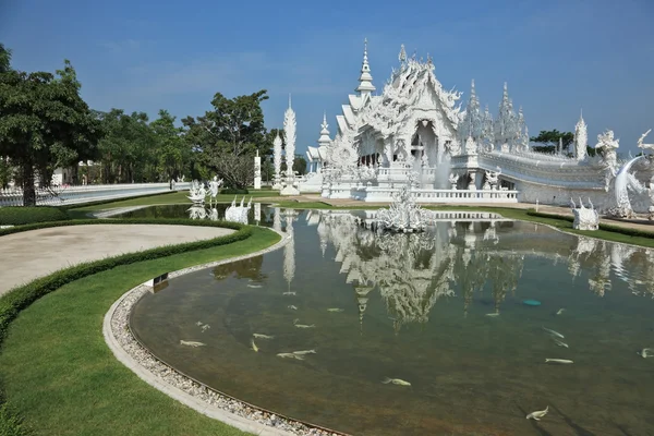 Fantastic snow-white palace. — Stock Photo, Image