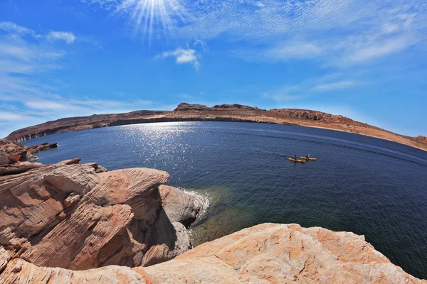 The midday sun in the turquoise water — Stock Photo, Image