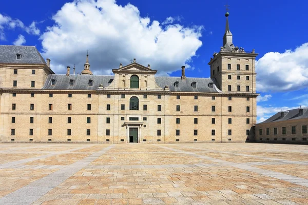 Enormous monument of Escorial in Spain — Stock Photo, Image