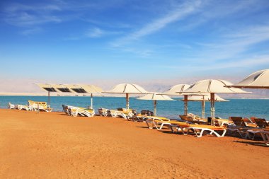 güzel güneşli bir plaj tatil