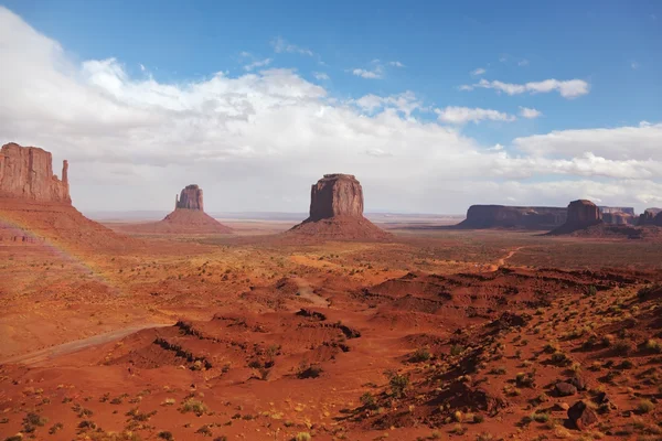 붉은 사막에서 레인 보우 — 스톡 사진