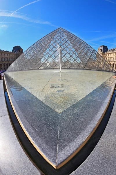 The Louvre - the glass pyramid — Stock Photo, Image
