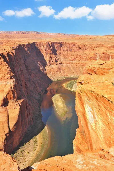 The high and abrupt coast in the Horseshoe — Stock Photo, Image