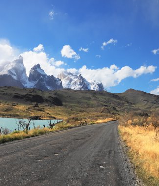 Sahil çakıl yol 
