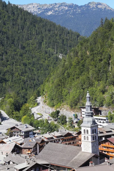 Chiesa campanile torri — Foto Stock