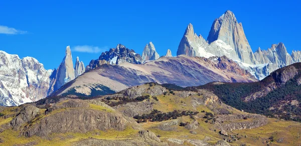 Rock fitz roy vrcholí v Andách. — Stock fotografie