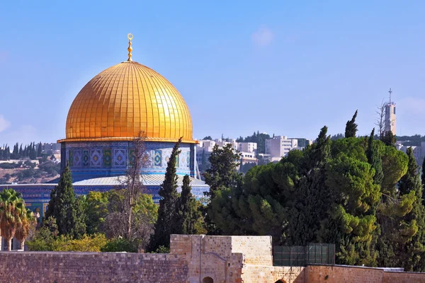 Golden Dome Mosque of Caliph Omar — Stock Photo, Image