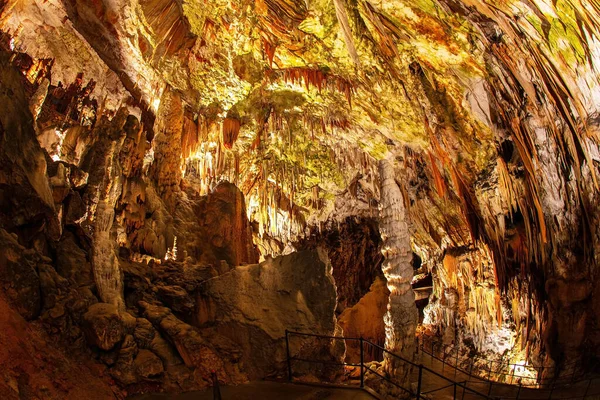 Postojna Grotta Kolossala System Underjordiska Grottor Slovenien Fantastiskt Upplysta Underjordiska — Stockfoto