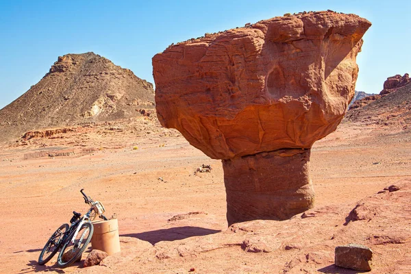 Una Bicicleta Abandonada Valle Timna Sur Del Desierto Arava Cerca — Foto de Stock