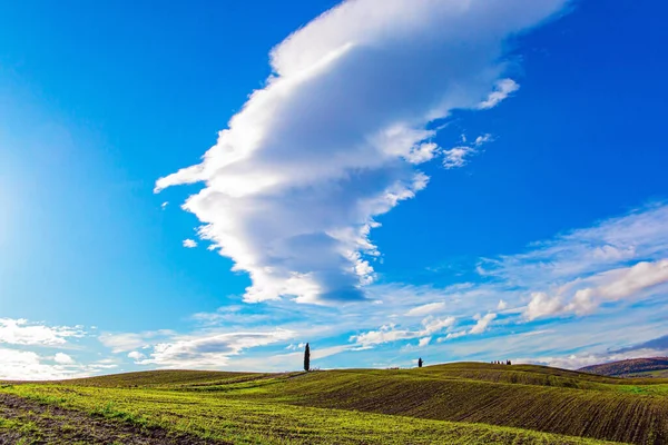 Странные Кучевые Облака Освещаемые Закатом Волшебная Красота Провинции Тоскана Огромное — стоковое фото