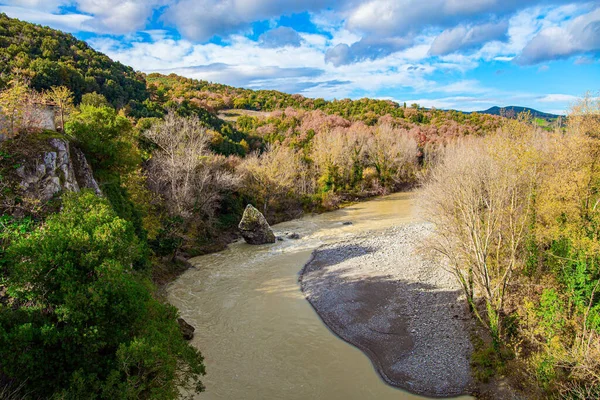 Corriente Pequeña Con Corriente Lenta Soleado Invierno Cálido Diciembre Viaja —  Fotos de Stock