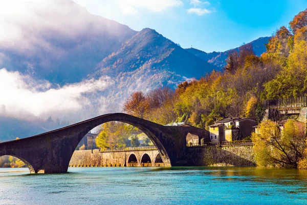 Tuscany Borgo Mozzano Serchio River Cold Water River Reflects Ancient — Fotografia de Stock