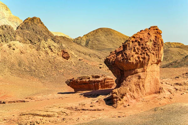 Piedra Arenisca Roja Hongo Valle Timna Una Depresión Situada Sur —  Fotos de Stock