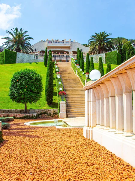 Bahai World Center Magnificent Marble Staircase Garden Terraces Mount Carmel — kuvapankkivalokuva