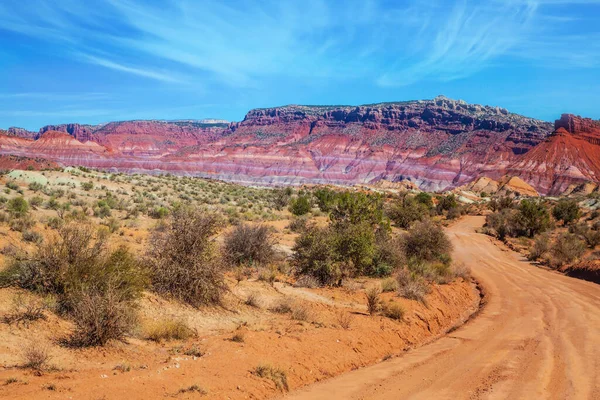 Red Sandstone Dirt Road Huge Slopes Red Sandstone Striped Various — Stock Photo, Image