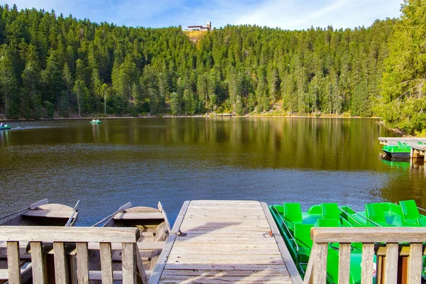 Kara Orman Mummelsee Gölü Sık Yeşil Ormanlarla Çevrilidir Turistler Için — Stok fotoğraf