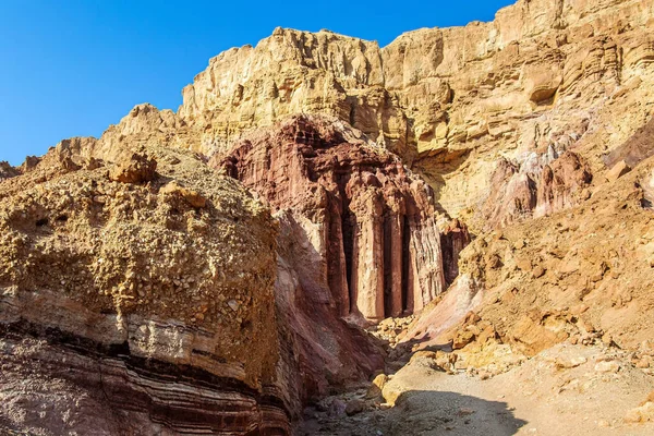 Amram Resimli Sütunları Srail Eilat Dağları Nda Yıpranmış Kumtaşının Tuhaf — Stok fotoğraf